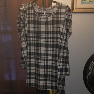 NWOT Plaid 3/4 Length Sleeves